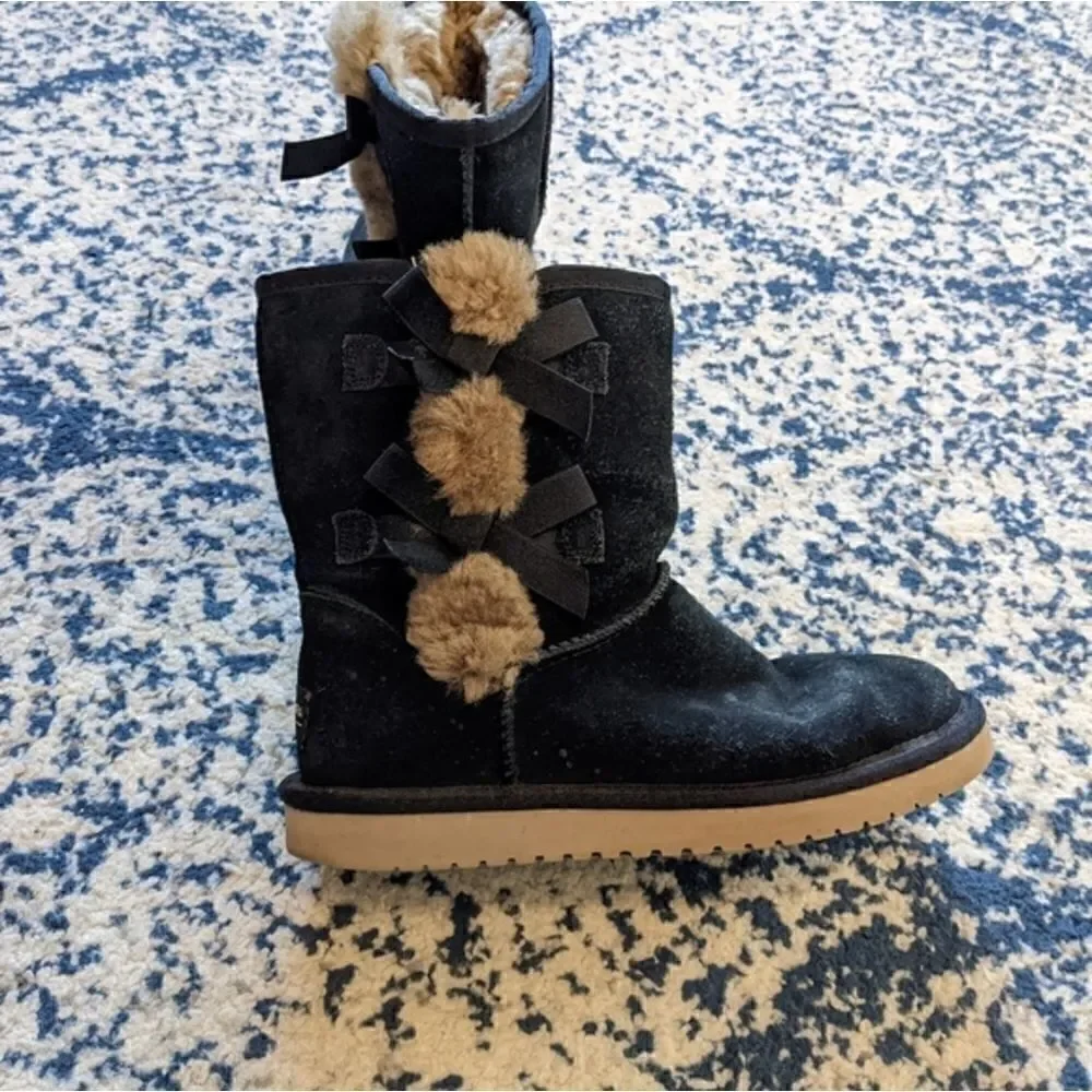 Koolaburra by Ugg boots Victoria short